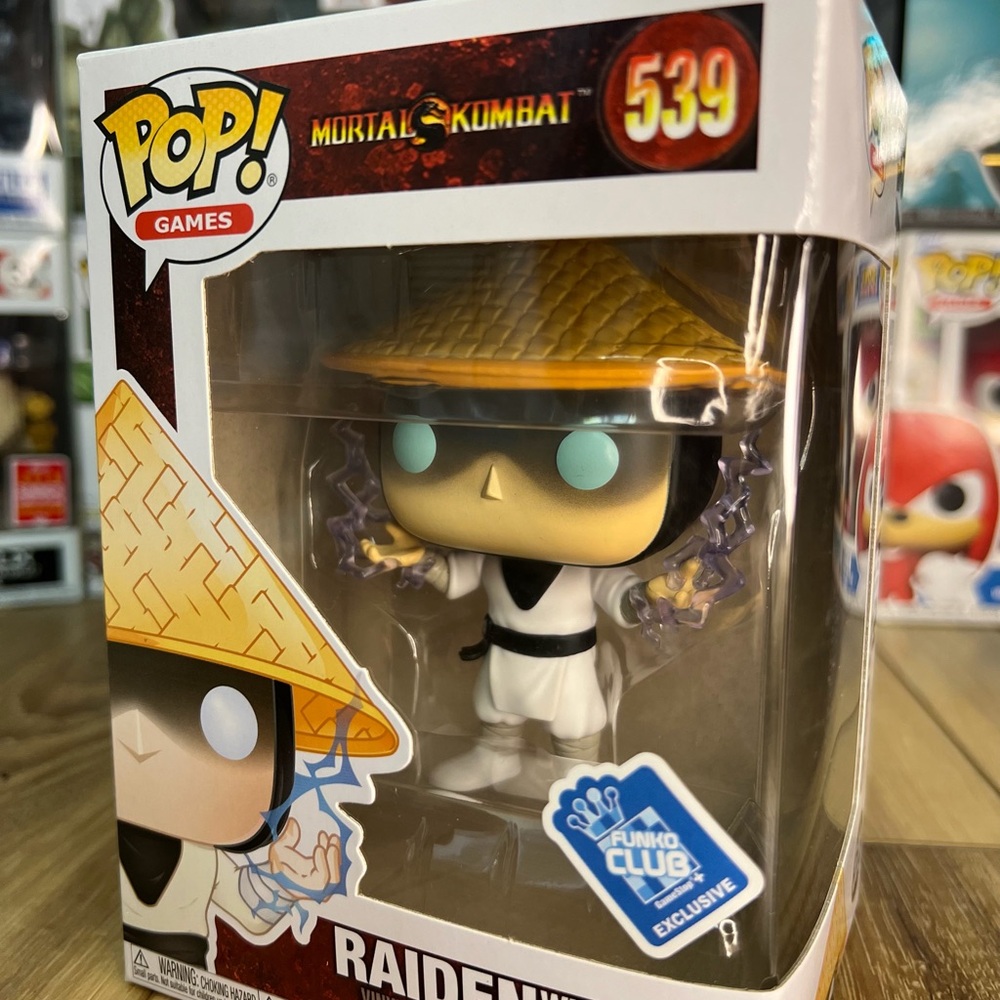 Funko Pop! Games Raiden with Lightning - Picture 4 of 4